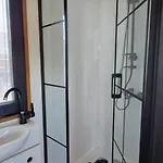 Les Tiny Du Pre Mathy - Insolites Avec Jacuzzi A