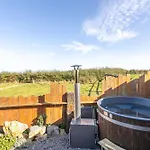 Les Tiny Du Pré Mathy - Insolites Avec Jacuzzi à