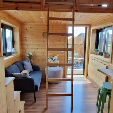 Hétvégi ház Les Tiny Du Pre Mathy - Insolites Avec Jacuzzi A