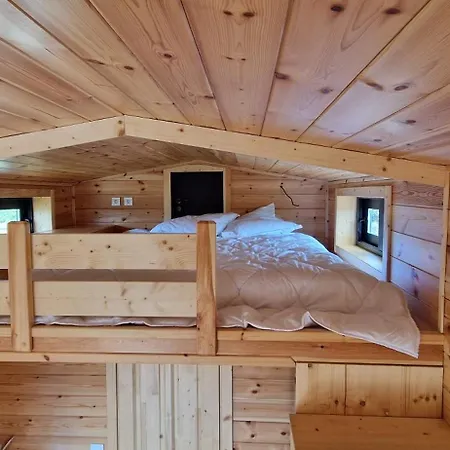 Les Tiny Du Pre Mathy - Insolites Avec Jacuzzi A *