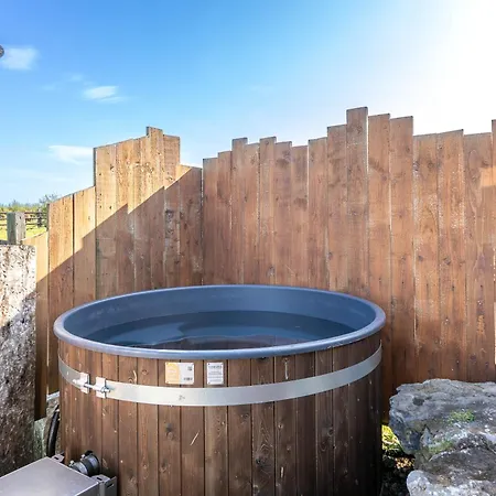 Les Tiny Du Pre Mathy - Insolites Avec Jacuzzi A Εξοχικό σπίτι Profondeville