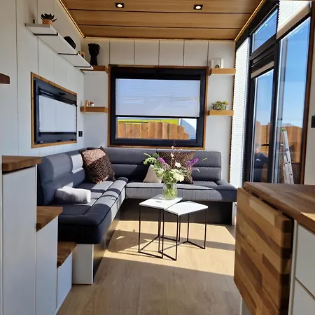 Casa di campagna Les Tiny Du Pré Mathy - Insolites Avec Jacuzzi à *