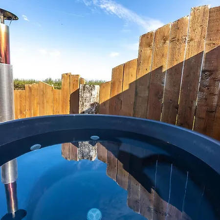 Les Tiny Du Pre Mathy - Insolites Avec Jacuzzi A *