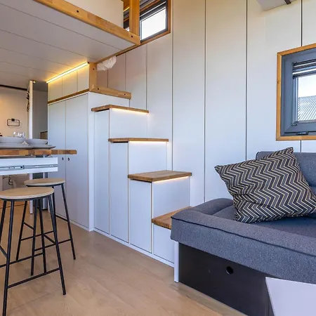 Les Tiny Du Pre Mathy - Insolites Avec Jacuzzi A