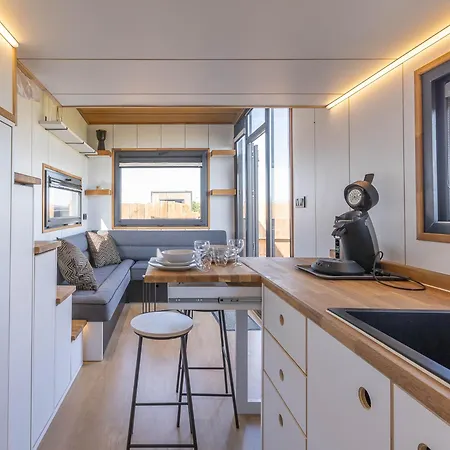 Les Tiny Du Pre Mathy - Insolites Avec Jacuzzi A Landhuis