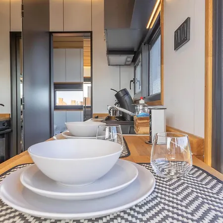 Les Tiny Du Pré Mathy - Insolites Avec Jacuzzi à Casa di campagna