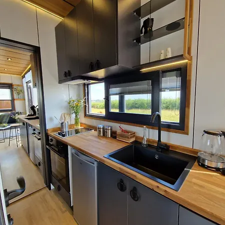 Les Tiny Du Pre Mathy - Insolites Avec Jacuzzi A *