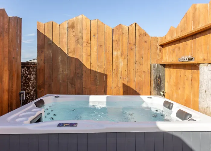 Les Tiny Du Pre Mathy - Insolites Avec Jacuzzi A *