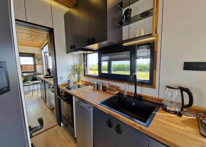 Les Tiny Du Pre Mathy - Insolites Avec Jacuzzi A *