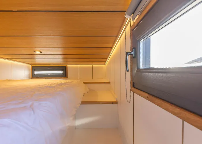 Les Tiny Du Pre Mathy - Insolites Avec Jacuzzi A