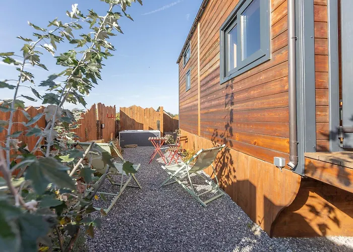 Les Tiny Du Pre Mathy - Insolites Avec Jacuzzi A Country house